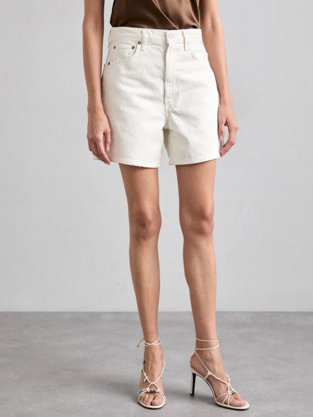 AGOLDE SHORT STELLA V WAIST DENIM BAGGY SHORT IN White  SIZE 27